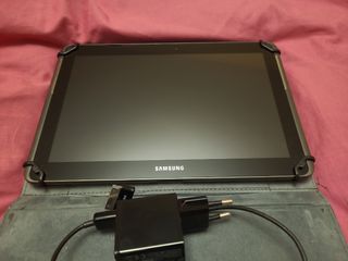 Tablet Samsung Gris y Negra