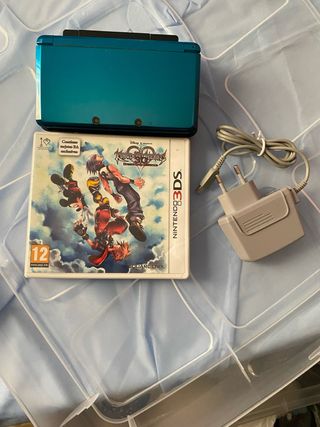 Nintendo 3DS Azul/Verde + Juego Kingdom Hearts