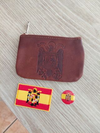 Monedero de piel con escudo España