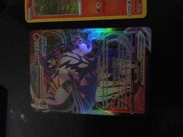 Carta Pokémon Urshifu Golpe Fluido VMAX