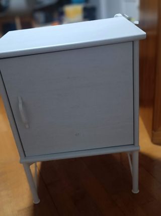 Mueble auxiliar blanco