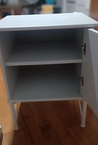 Mueble auxiliar blanco