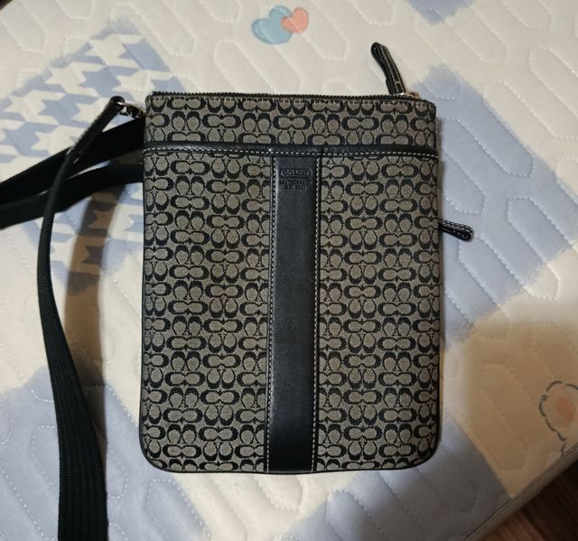 Bolso Coach gris y negro