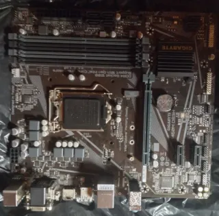 3 Placa base Gigabyte, TUF LGA 1200