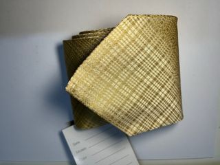 Corbata de seda dorada de Gris Marengo Sevilla