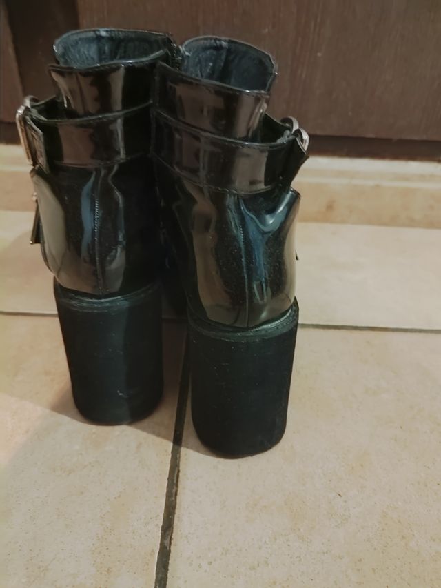 Botas charol plataforma