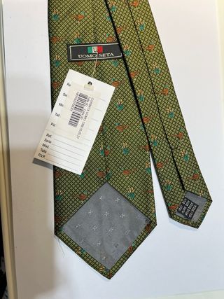 Corbata de seda verde de estampada