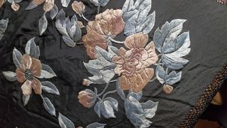 Manton de Manila bordado oro y plata