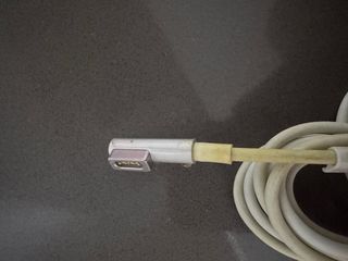 Cargador Macbook Pro Magsafe 60W Apple