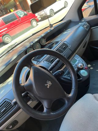 Peugeot 807 2005