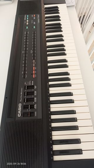 Teclado Casio CT-640 61 teclas