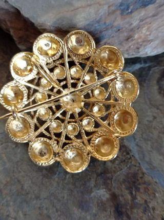 Broche filigrana plata ley chapada oro