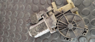 Motor elevalunas delantero derecho 128000472 (AG)