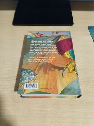 Regreso al Reino de la Fantasía: ¡Libro con olo...