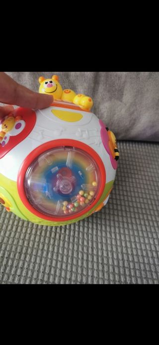 Pelota gateo musical con luces y figuras