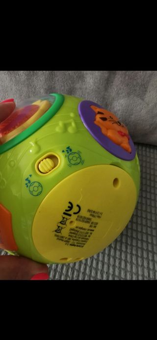 Pelota gateo musical con luces y figuras