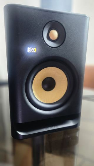 Dos monitores KRK Rokit 7 G4 Monitor de Estudio