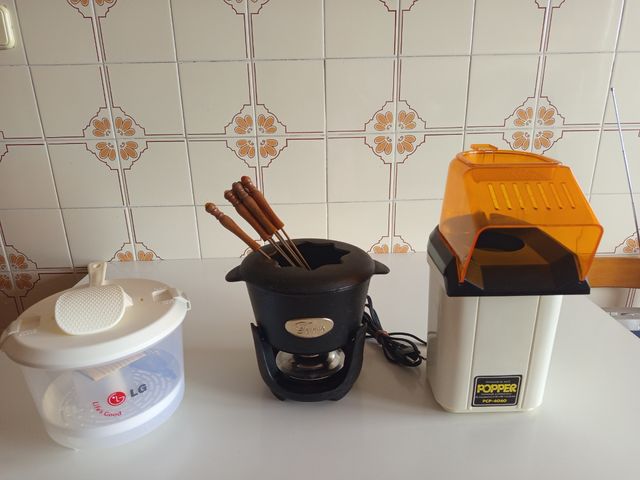 Maquina de palomitas 
Fondue
Cocedero de pasta
