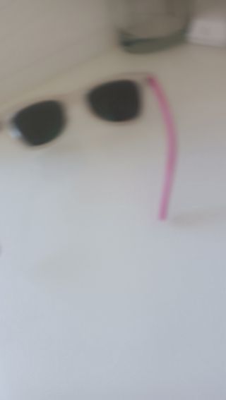 Gafas infantiles transparentes y rosas,