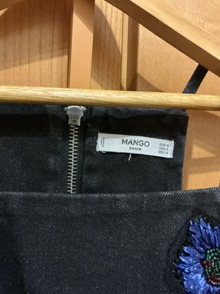 Mono vaquero negro Mango con flores