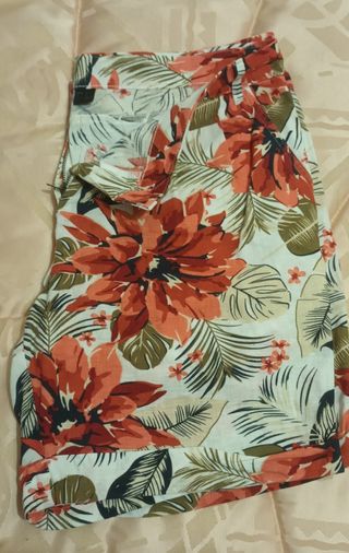 Cortos largos florales talla 38