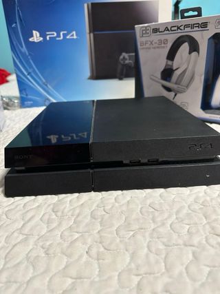 PS4 500GB + 2 Mandos + Juegos + Cascos