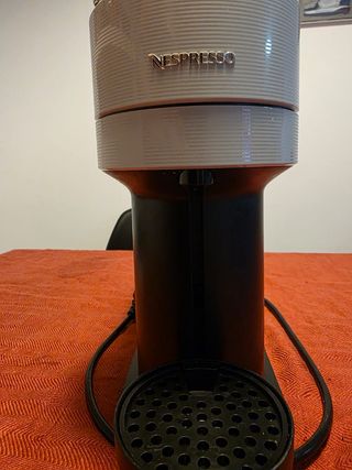 Cafetera De'Longhi Vertuo Next