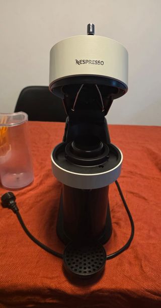 Cafetera De'Longhi Vertuo Next