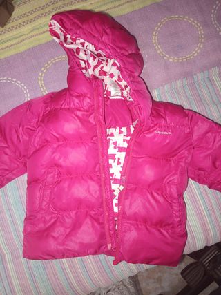 Confezione di cappotti nelle taglie 24 e 36