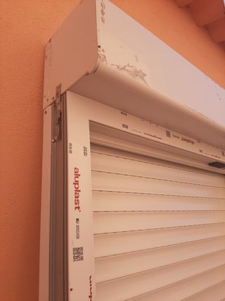 Persiana enrollable blanca
