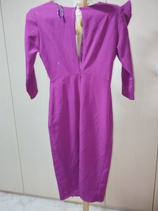 Vestido de fiesta elegante color berenjena 