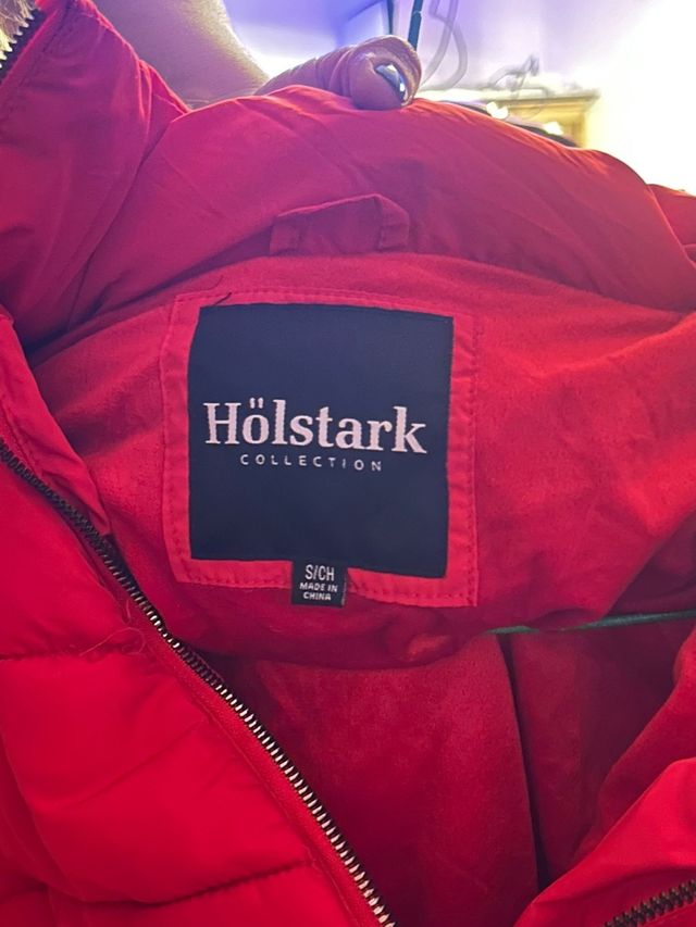 Abrigo de invierno rojo con capucha