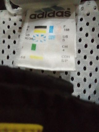 Chaqueta Adidas Negra y Blanca