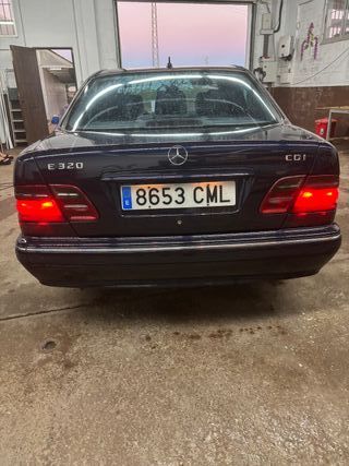 Mercedes-Benz Clase E 2001