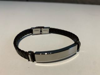 Pulsera Viceroy trenzada cuero marrón y plata.
