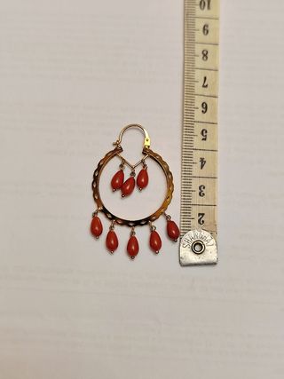 Pendientes Oro 18k y Coral de aro