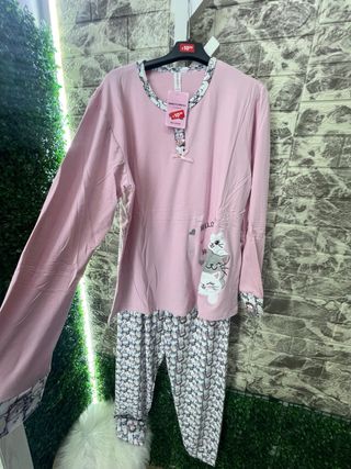 Pijama mujer gatos azul y blanco
más colores