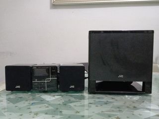 Sistema JVC Compacto con Subwoofer