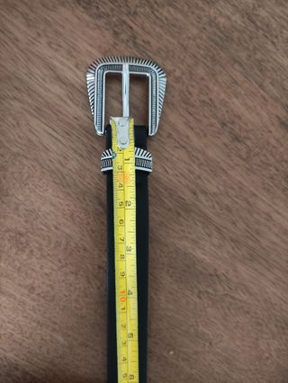 Cinturón T38 western cuero negro hebilla plateada