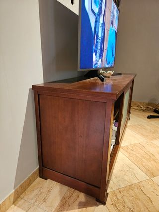 Conjunto Vitrina y Mueble TV Madera