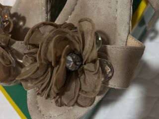 Cuña Alma en Pena Marrón Flores