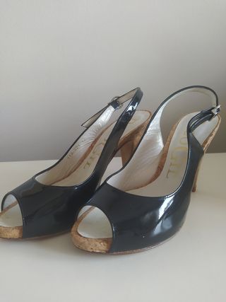 Zapatos de fiesta charol negros talla 36