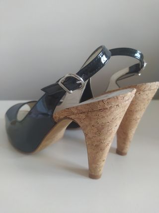 Zapatos de fiesta charol negros talla 36