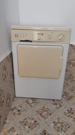 Secadora Fagor Innova para piezas