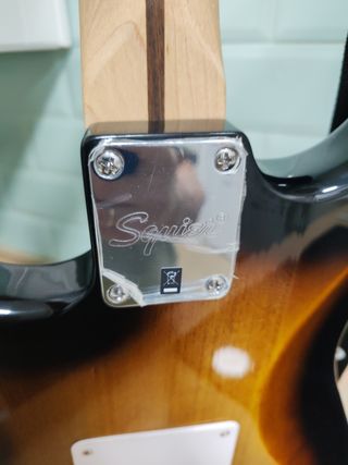 Guitarra Eléctrica Fender Squier stratocaster