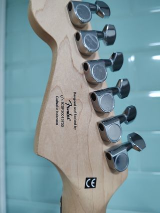 Guitarra Eléctrica Fender Squier stratocaster