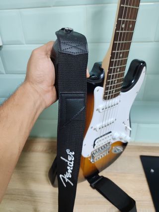 Guitarra Eléctrica Fender Squier stratocaster