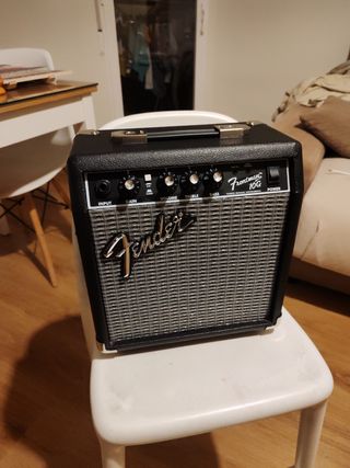 Guitarra Eléctrica Fender Squier stratocaster