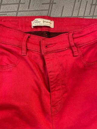 Pantalón tejano rojo chica talla 36