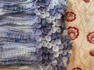 Top con tela que hace relieve que sienta fenomenal